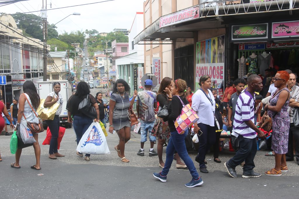 Vendors happy with Christmas Eve sales Trinidad Guardian