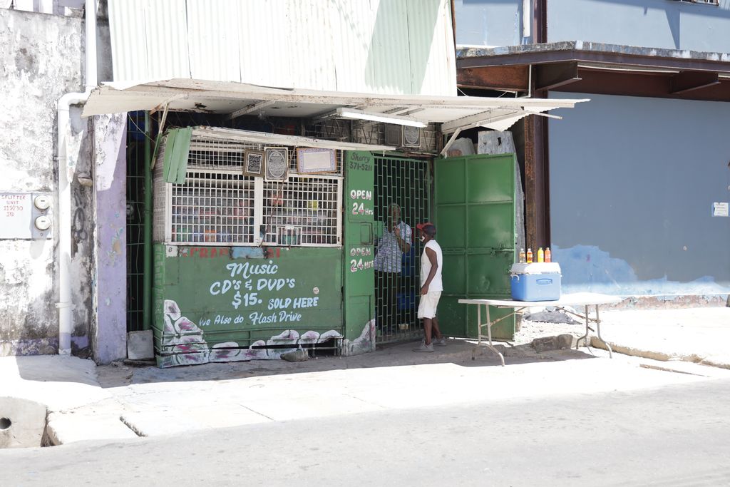 Vendor among 4 shot in San Fernando - Trinidad Guardian