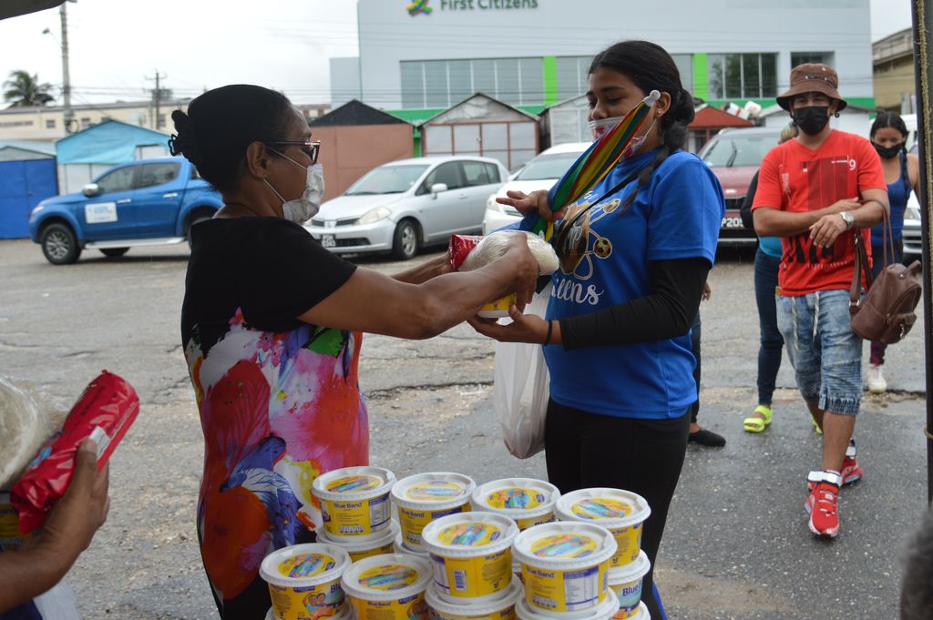 World Refugee Day: Local Venezuelan migrants treated to health fair ...