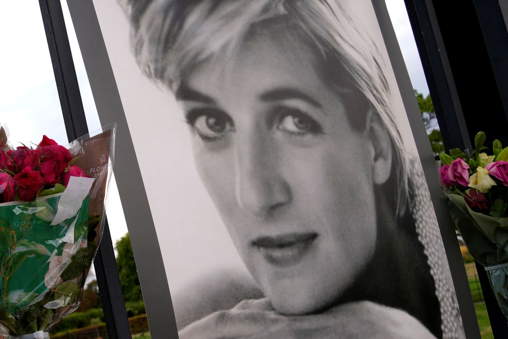 Diana's death stunned the world — and changed the royals - Trinidad ...