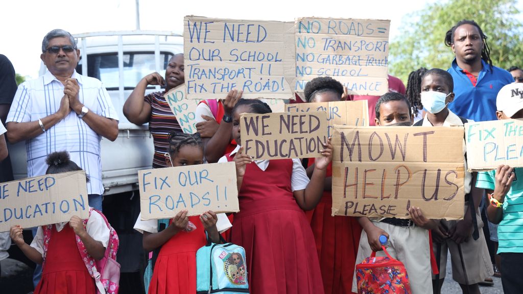 Caratal Sacred Heart pupils skip school, protest over bad roads ...