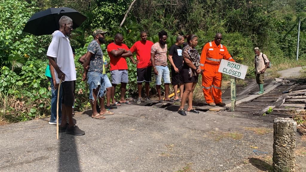 Guaya residents protest over collapsed bridge - Trinidad Guardian